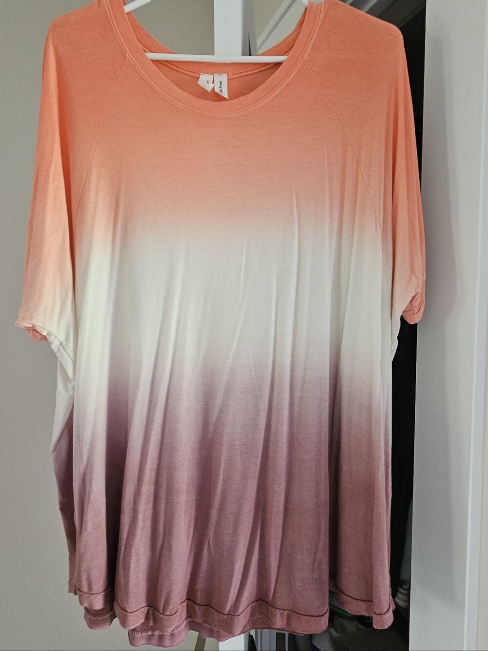 Love Ombre Short Sleeve Tee in Coral, White & Mauve